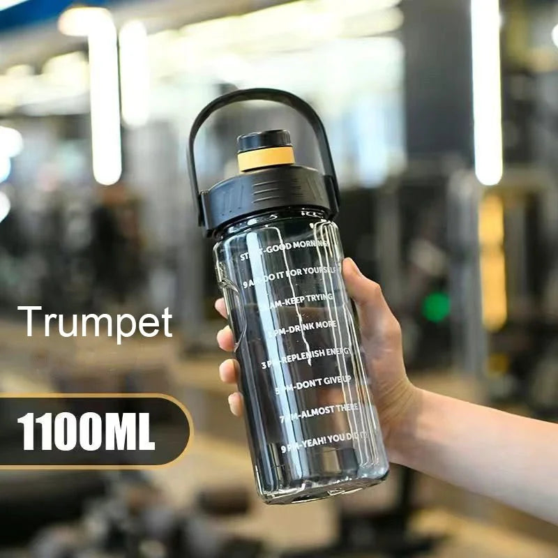 Copo de água de grande capacidade para estudantes, esportes ao ar livre e fitness, resistente a choques e garrafa de água resistente a altas temperaturas