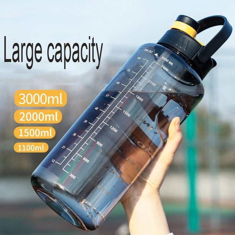 Copo de água de grande capacidade para estudantes, esportes ao ar livre e fitness, resistente a choques e garrafa de água resistente a altas temperaturas