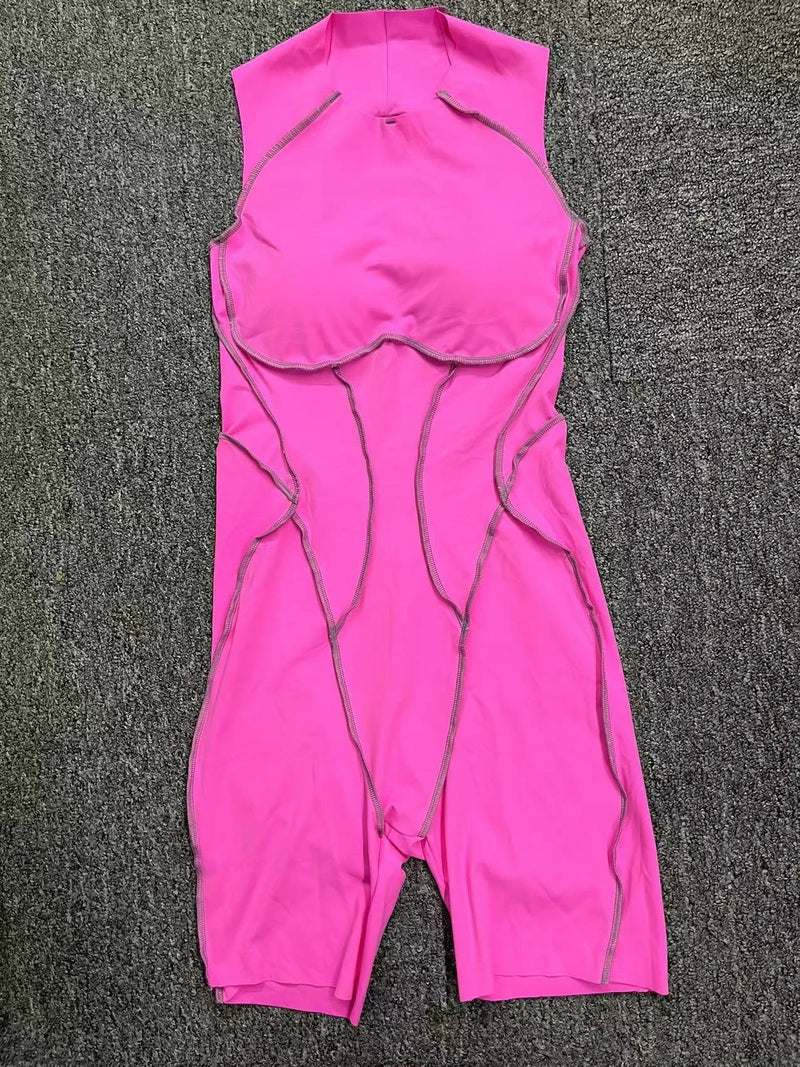 Novo verão costura cor sem costas macacões de yoga com almofadas no peito feminino sem mangas esportes bodysuit hip levantamento treino macacão